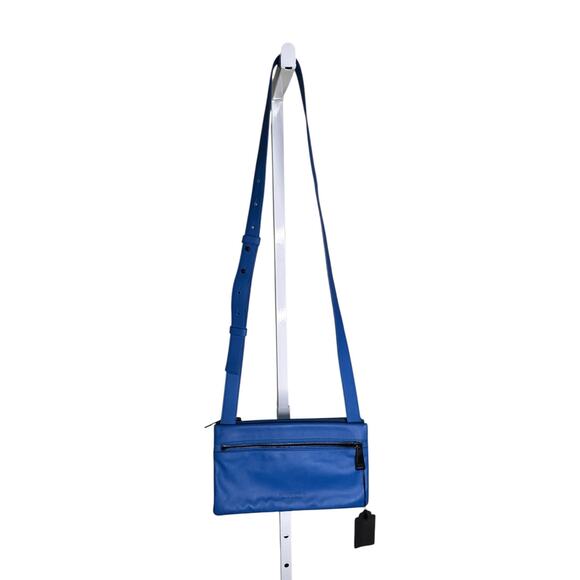 Bottega Veneta NWT Fluid Messenger Crossbody Bag in Blue - Picture 15 of 16